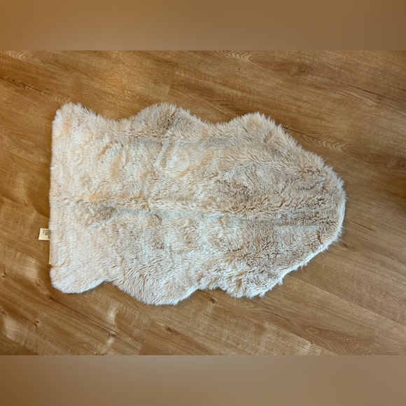 Anthropologie Other - Anthropologie pink fur rug